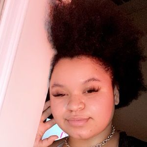 Meet your Posher, Shanni